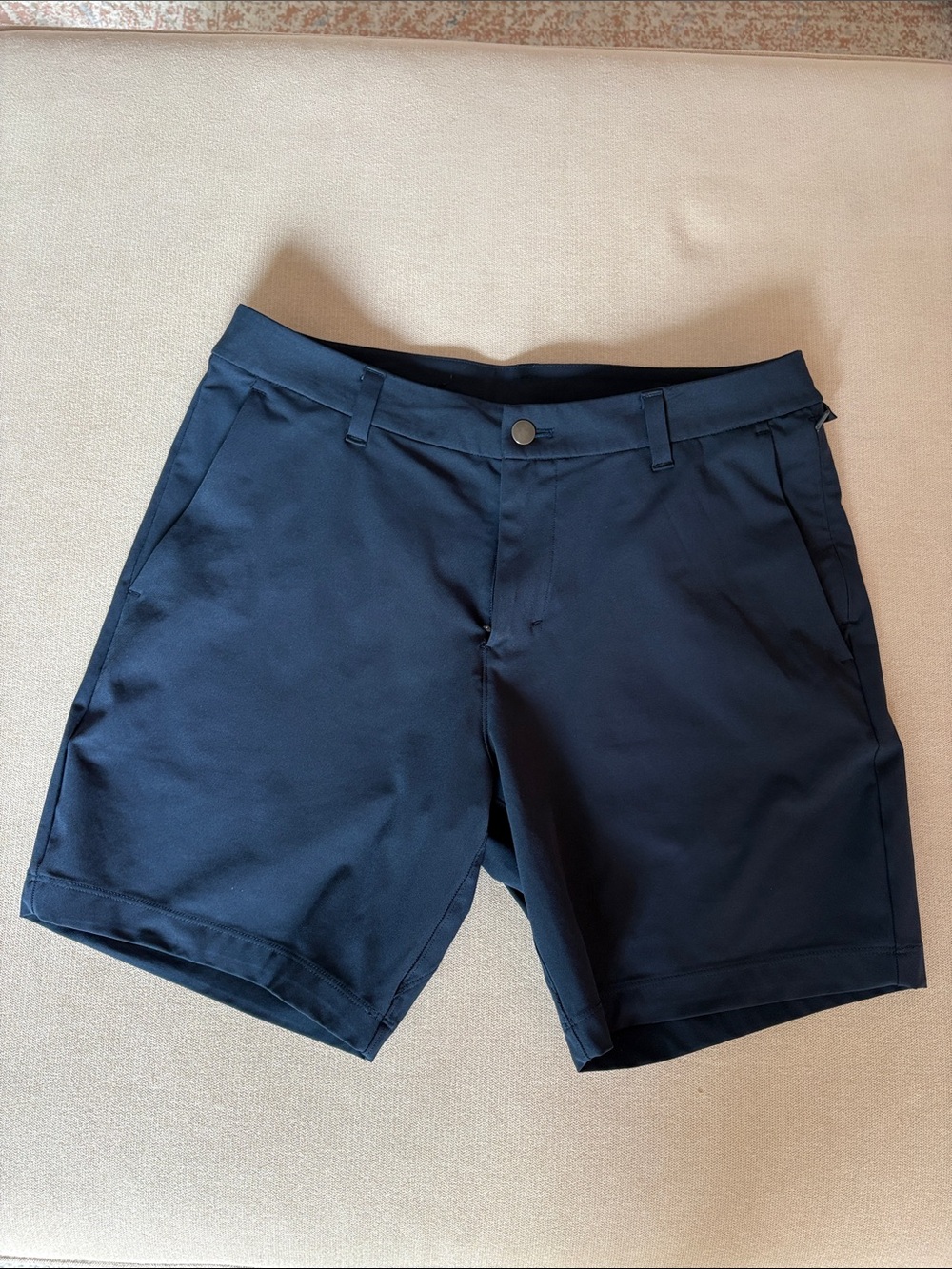 lululemon athletica Men's Dark Navy 7” Commission Shorts
